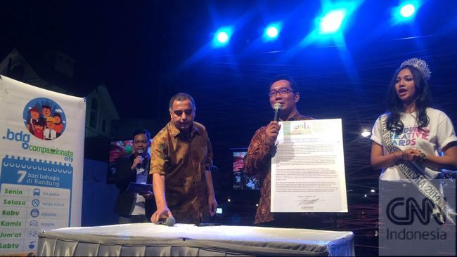 Setelah menjadi kandidat untuk dinobatkan menjadi Compassionate City, akhirnya Bandung berhasil dinobatkan menjadi Kota Welas Asih hari Sabtu lalu.