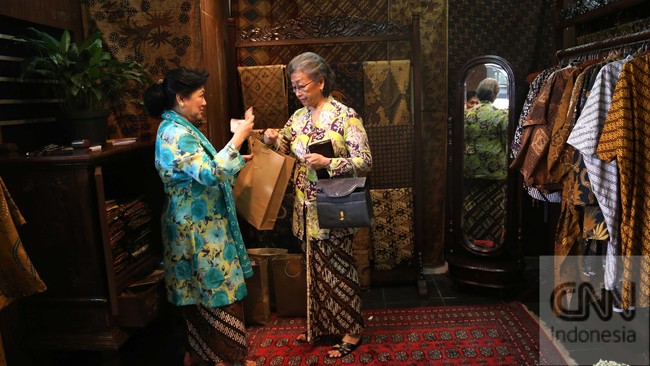 Ketua Umum Apindo Hariyadi B. Sukamdani mengatakan Malaysia telah lebih dulu mengeluarkan aturan sejenis dengan alasan melestarikan kekayaan budaya lokal.