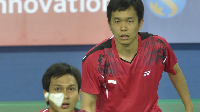 Partai pertama Piala Sudirman antara Indonesia melawan Inggris dimenangkan ganda putra Hendra Setiawan/Mohammad Ahsan dengan dua set langsung.