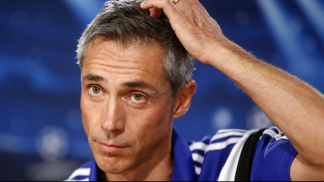 Pelatih FC Basel, Paulo Sousa, menuai kritik karena beberapa kebijakan kontroversialnya. Ia juga dianggap belum menemukan komposisi tim yang pas.