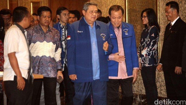 "Saya sudah siapkan Perpu yang intinya, Perpu ini saya ajukan ke DPR setelah draf RUU hasil sidang kemarin saya terima."