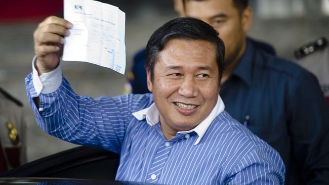 Komisioner KYTaufiqurrahman Syahuri mengatakan, ia mengomentari sebuah produk negara yang diputuskan pejabat, bukan cerpen pribadi Sarpin Rizaldi.