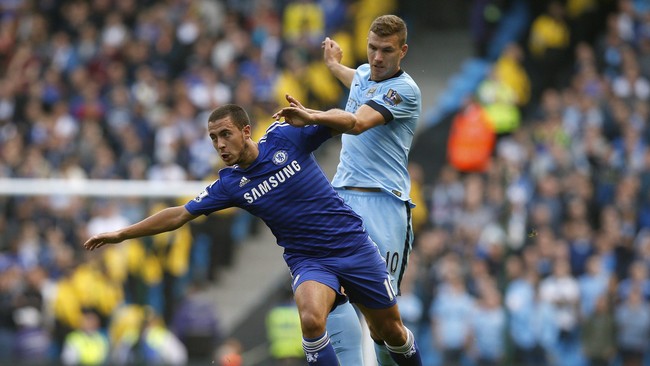 Jose Mourinho sangat yakin bahwa tidak ada pemain yang pantas menerima gelar pemain terbaik Liga Inggris musim ini selain gelandang Chelsea, Eden Hazard.