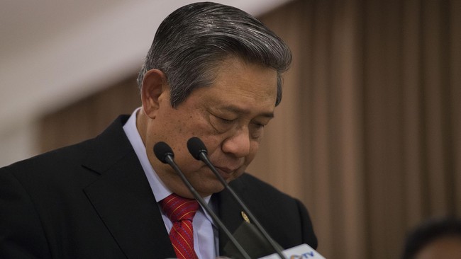 Turut hadir jajaran menteri Kabinet Indonesia Bersatu Jilid II, anggota DPR, MPR, dan DPD periode 2014-2019. Jokowi juga tampak.