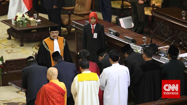 Komisi untuk Orang Hilang dan Tindak Kekerasan (KontraS) akan laporkan anggota DPR yang melanggar hukum. Mereka berharap segera ditindak.