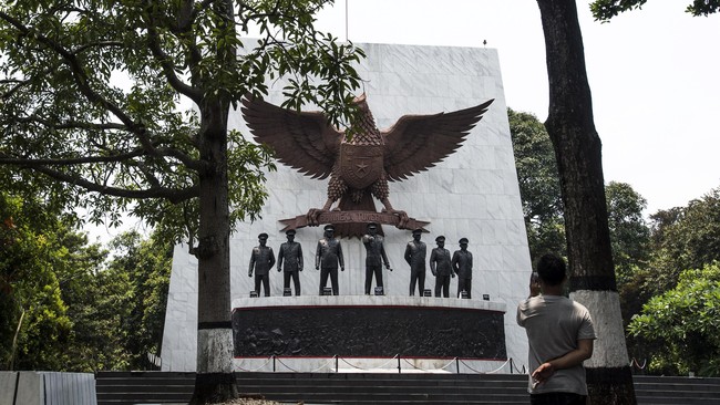 Ketua Umum PP Muhammadiyah Haidar Nashir mengaku mendapatkan pengakuan langsung dari Presiden Joko Widodo. Dalam tragedi 1965, pemerintah tak minta maaf.