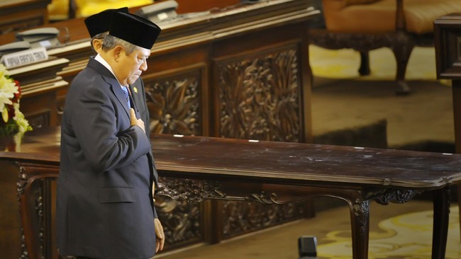 Presiden Susilo Bambang Yudhoyono membeberkan kronologi kesepakatan dengan Koalisi Merah Putih terkait Perpu Pilkada.