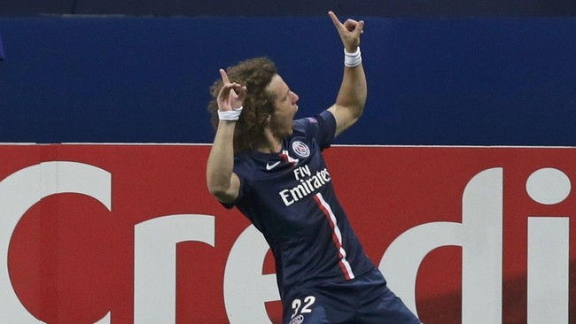 Terselip nama David Luiz pada daftar sebelas pemain terbaik versi FIFpro. Dunia media sosial bereaksi dengan memberikan sindiran dan ejekan.
