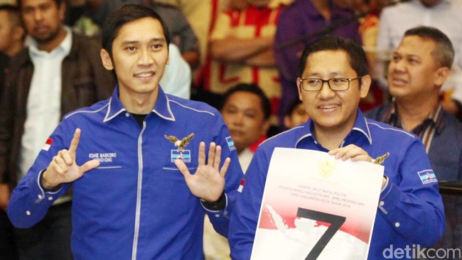 Putra bungsu Presiden SBY, Edhi Baskoro Yudhoyono, berencana melaporkan Muhammad Nazaruddin ke polisi karena dituduh menerima duit korupsi.