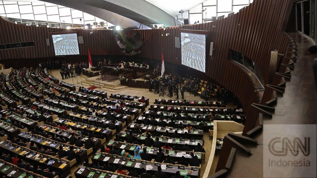Sindikasi Pemilu Demokrasi mengusulkan penggabungan DPD dengan DPR di kursi parlemen karena lemahnya posisi DPD selama ini.