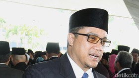 Menteri Hanif Tak Hadir, Komisi IX DPR Sepakat Tunda Rapat