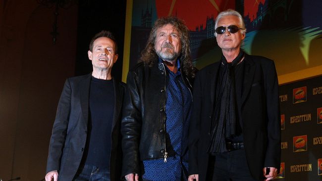 Led Zeppelin masuk studio musik lagi. Belum diketahui apakah karya baru grup band lawas ini bakal ditampilkan di depan publik atau privat.