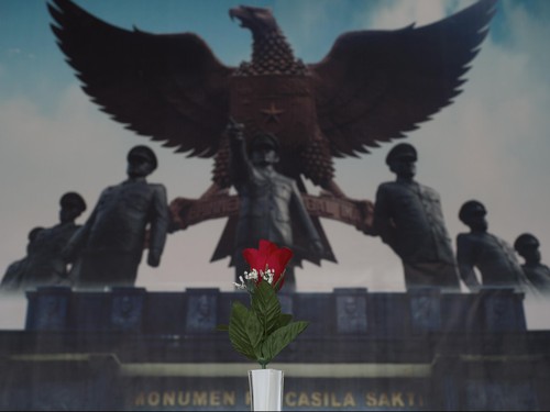Monumen Pancasila Sakti saat persiapan peringatan Kesaktian Pancasila, Lubang Buaya, Jakarta, Selasa (30/9).