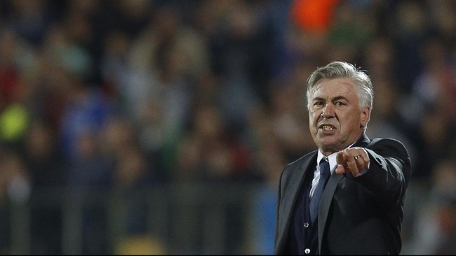 Meski gagal membawa Real Madrid meraih gelar juara La Liga Spanyol, Carlo Ancelotti yakin masih akan dipercaya melatih Los Blancos pada musim depan.