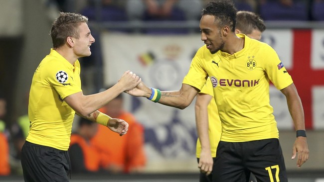 Pierre-Emerick Aubameyang tak menyembunyikan keinginannya bermain untuk Real Madrid, tapi ia menegaskan tetap senang bersama Borussia Dortmund.