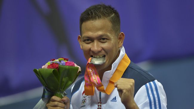 Karateka Tambah Raihan Medali perak Dua hari jelang penutupan Asian Games 2014, Indonesia mendapat tambahan medali perak dari cabang karate kata putra raihan Fidelys Lolobua, Kamis (2/10).