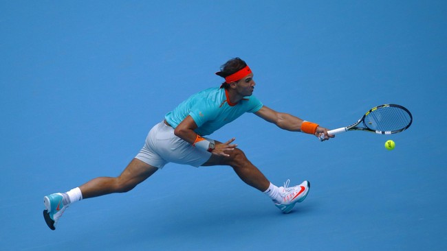 Setelah menjalani operasi usus buntu, Rafael Nadal mengumumkan bahwa ia akan kembali mengayunkan raket pada awal tahun 2015.