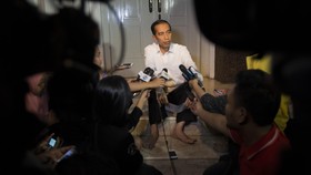 Demokrat Sindir Dua Wajah Jokowi Soal BLT