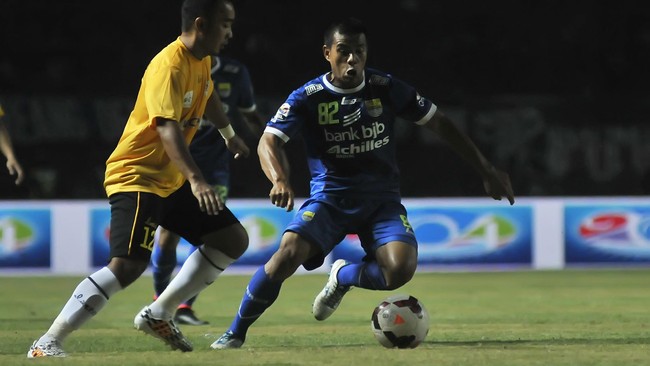Persib berambisi mempertahankan posisi di puncak klasemen Grup L. Membawa pulang tiga poin dari markas Mitra Kukar menjadi target utama Maung Bandung.