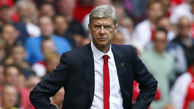 Arsene Wenger meraih kemenangan ke-400 dari 694 pertandingan Liga Primer Inggris saat Arsenal mengalahkan QPR di Stadion Emirates, Jumat (26/12).