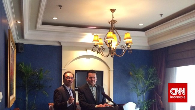 Dalam kunjungannya ke Indonesia, Anwar Ibrahim berharap&nbsp;agar pemerintahan Jokowi-JK meningkatkan hubungan antara Indonesia dan Malaysia.
