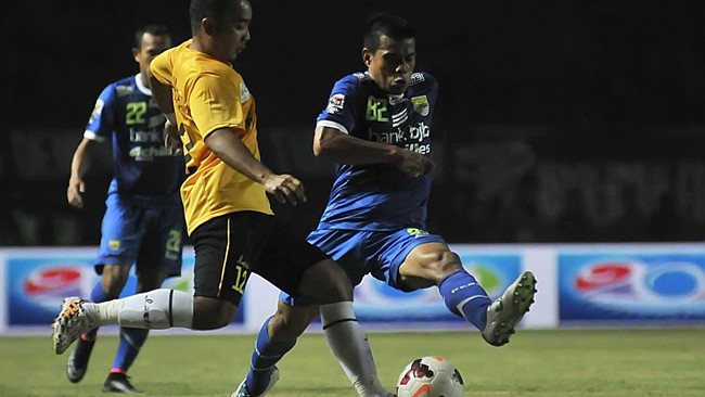 Meski harus tampil dengan 10 pemain sejak menit ke-43, PBR tetap mampu merepotkan Persib. Tim Maung Bandung baru bisa membobol gawang PBR pada babak kedua.