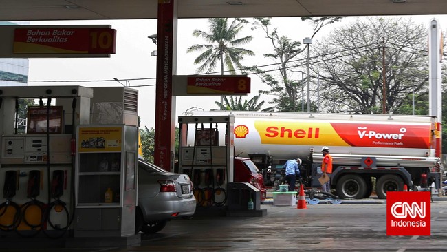 Harga awal BBM jenis Shell Super naik dari Rp8.400 per liter ke angka Rp8.550 per liter di seluruh Stasiun Pengisian Bahan Bakar Umum di Jabodetabek.