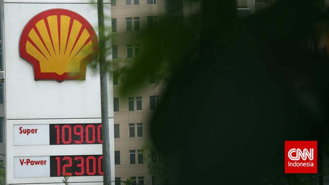 Sebanyak 75 SPBU Shell Indonesia dikunjungi lebih banyak pembeli sejak pemerintah menaikkan harga BBM pada pertengahan November 2014 kemarin.