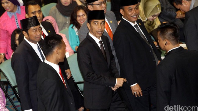 "Kalau kemarin bagi-bagi kursi, ya sudah menang. Kamu (wartawan) nggak nangkap saja dari kemarin."