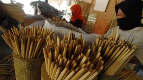 Potongan Sumpit Tersangkut di Tubuh Pria Selama Sebulan