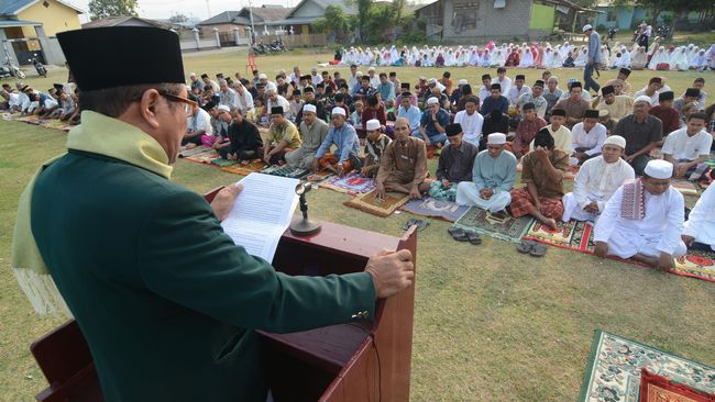 Setelah sholat Id, biasanya dilanjutkan dengan khutbah berisi pesan keagamaan. Berikut beberapa contoh khutbah Idul Fitri 2025 singkat.