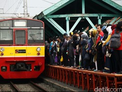 Perlukah Pemerintah Ubah Subsidi KRL Jadi Berbasis NIK?