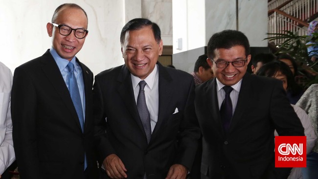 "Tidak ada ruang lagi untuk menurunkan interest rate. Bunga yang rendah akan membuat rupiah melemah," ujar Chatib Basri.