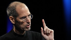 Tim Cook Pernah Tawarkan Ginjalnya ke Steve Jobs