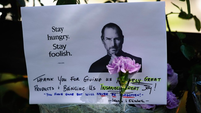 Lima tahun lalu, tepatnya 5 Oktober 2011, mantan CEO dan pendiri Apple, Steve Jobs, meninggal dunia. Sebelum kematiannya ada beberapa firasat sebelum dia tiada.