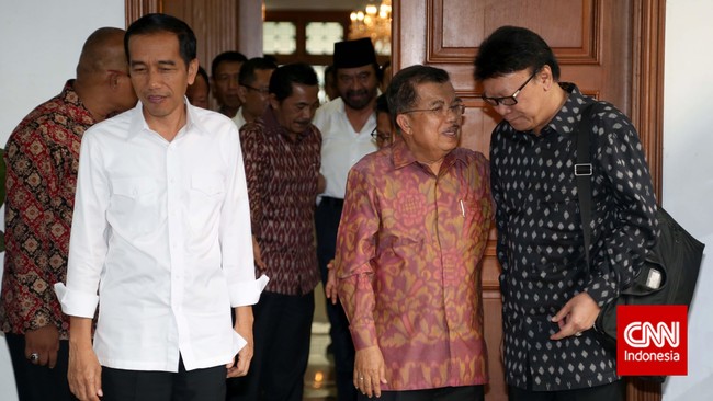 Belum jelasnya rencana pengumuman kabinet mengundang banyak pertanyaan, termasuk seperti apa dinamika lingkar dalam istana dan partai pengusungnya.