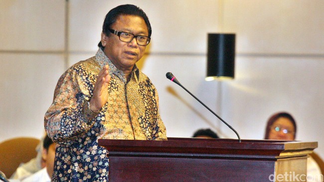 Pendukung Oesman adalah Koalisi Indonesia Hebat. Penolak Oesman adalah Koalisi Merah Putih dan mereka bermanuver untuk mengubah Tata Tertib.