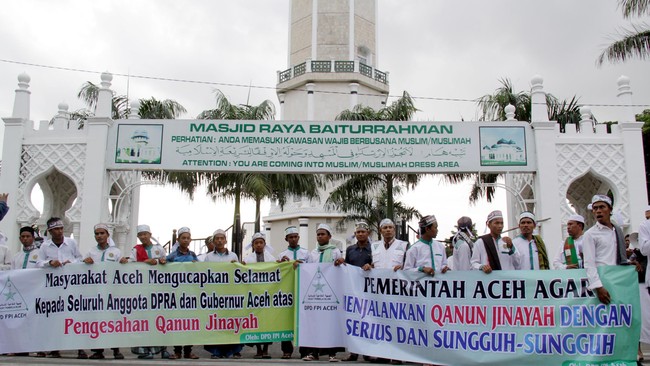 Substansi yang diatur dalam Qanun Jinayat dinilai memiliki&nbsp;potensi merampas hak perlindungan anak dan&nbsp;bertentangan dengan UU Perlindungan Anak.
