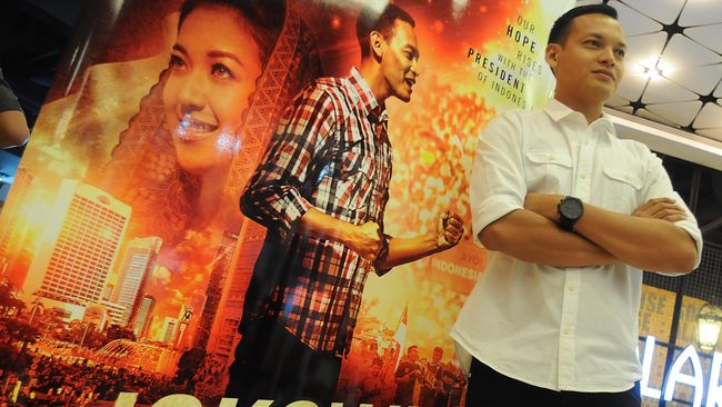 "Sebisa mungkin ada aktivitas keluar rumah, ke mal, ke tempat hiburan dan tempat yang memungkinkan ketemu banyak orang," kata sang aktor.