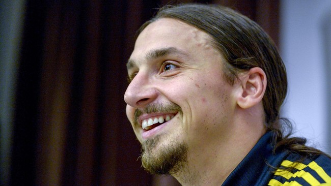 Permainan semenjana Zlatan Ibrahimovic melawan Manchester City membuat penyerang Paris Saint Germain itu disebut lebih jelek dari Andy Carroll.