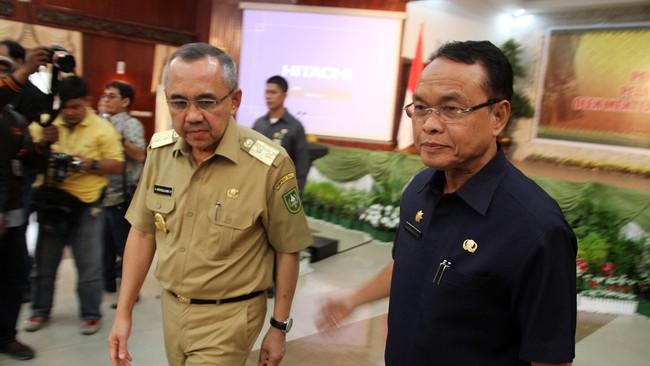 KPK memeriksa Dirjen Otonomi Daerah Kementerian Dalam Negeri Djohermansyah Djohan&nbsp;dalam kasus dugaan suap sengketa Pilkada Lebak, Banten.