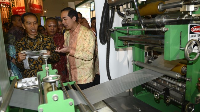 Menteri Perdagangan Muhammad Lutfi memposisikan&nbsp;dirinya sebagai konsumen. Ia paham segala kebijakan akan ada pro dan kontranya.