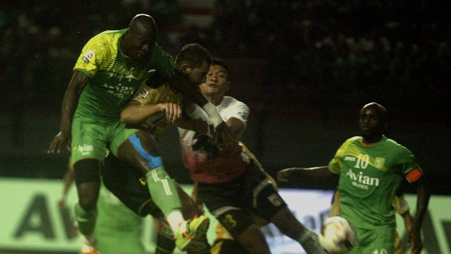 Persebaya sudah mengikat 15 pemain termasuk jebolan Timnas U-19: Putu Gede, Fatchu Rochman, Sahrul Kurniawan, Ilham Udin, Hargianto, Zulfiandi dan Evan Dimas.