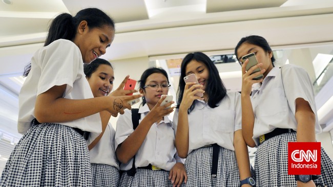 Bagi orang dewasa saja, Internet bisa menyesatkan. Apalagi bagi anak-anak. Berikut tips menghindarkan anak dari konten dewasa.