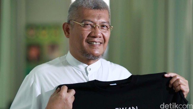 Kasus korupsi sistem komunikasi radio terpadu Kemenhut yang melibatkan bekas Menteri Kehutanan, MS Kaban, sudah berbulan-bulan tertunda penanganannya.