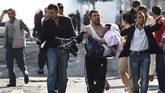 Bentrokan Dalam Aksi Protes Kurdi di Turki Sebanyak 21 orang tewas dan puluhan lainnya luka-luka ketika aksi protes etnis Kurdi karena pemerintah Turki tidak melindungi mereka menjadi rusuh.