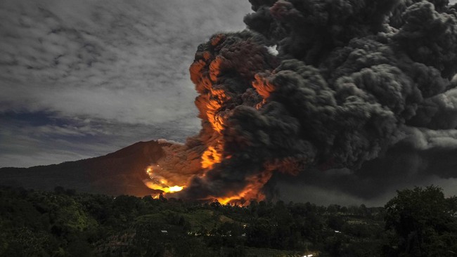 Saat ini&nbsp;BNPB mencatat ada enam gunung api yang berstatus siaga dan 14 gunung berstatus waspada.