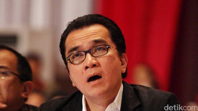 Politikus Golkar Tantowi Yahya mulai menjalin komunikasi dengan Gerindra, PAN, PKS, PPP, dan NasDem jelang ajang Pilgub Banten 2017.
