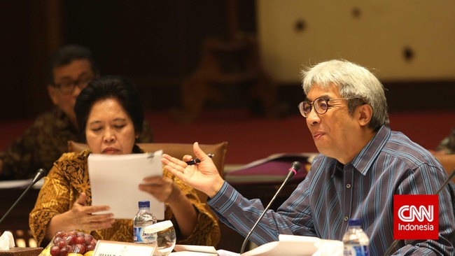 Komisi Hukum Dewan Perwakilan Rakyat memastikan uji kelayakan dan kepatutan calon pimpinan KPK tetap dilakukan sesuai jadwal.