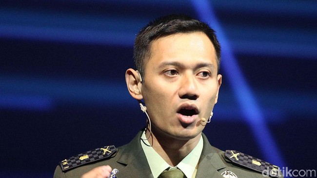 Partai Demokrat melalui poros Cikeas menampung aspirasi partai lain atas semua kemungkinan melawan Ahok, termasuk mengusung Agus Harimurti Yudhoyono.